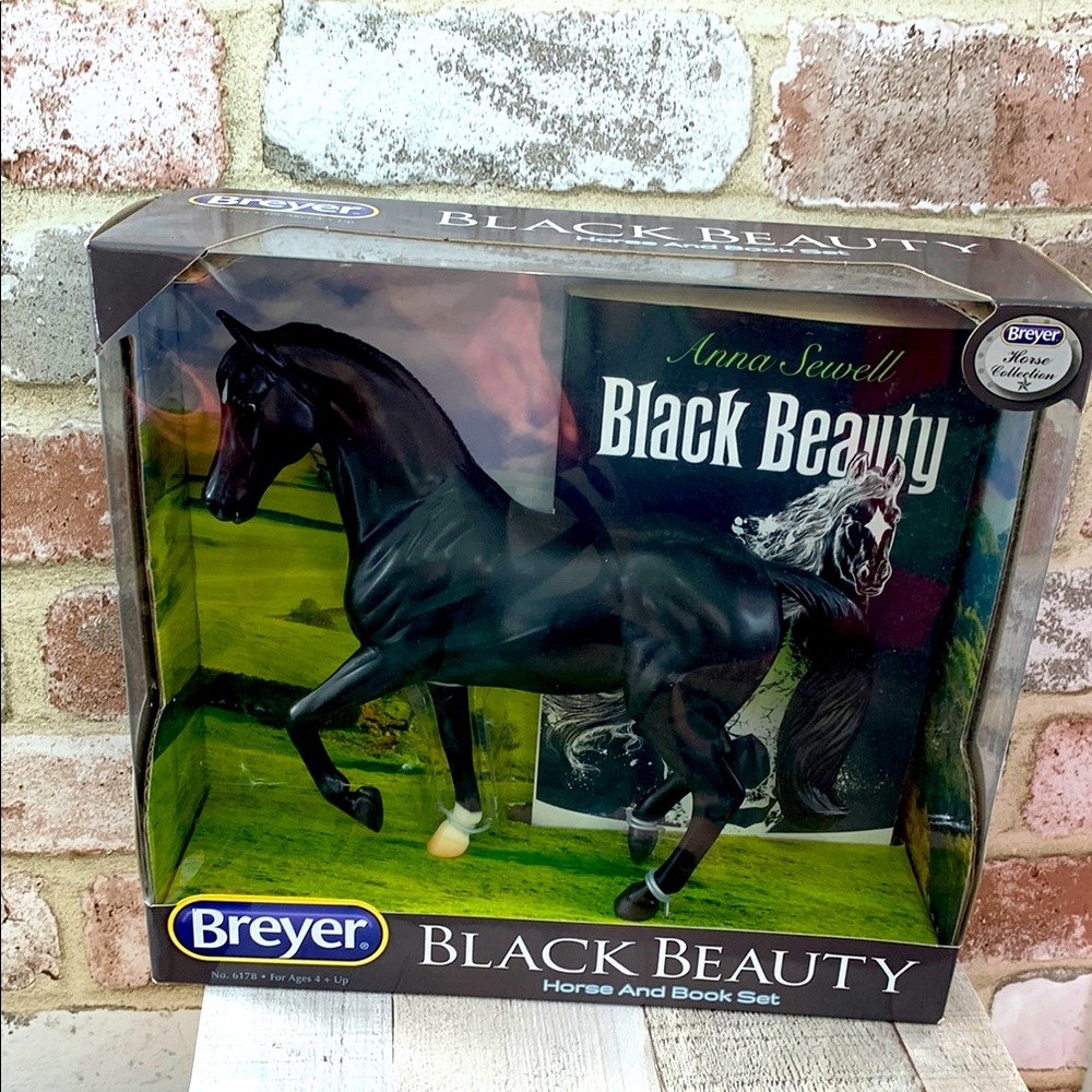 NWT- Collectible Breyer Black Beauty Horse and Book Gift Set